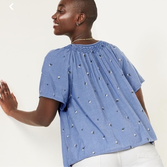 Old navy top - Picture 6 of 6